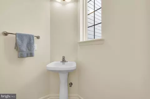 4213 Mead Dr, Hampstead, MD 21074 photo 9