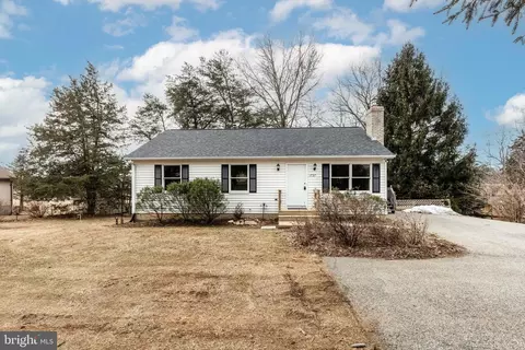 1737 Sams Creek Rd, Westminster, MD 21157