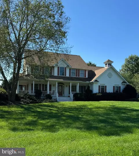 3299 Rolari Dr, Taneytown, MD 21787