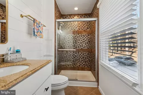Bath - 2294 Albert Rill Rd, Hampstead, MD 21074 photo 1 of 3