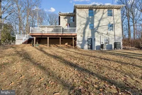 Exterior - 2294 Albert Rill Rd, Hampstead, MD 21074 photo 8 of 9