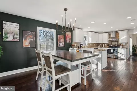 Dining - 2294 Albert Rill Rd, Hampstead, MD 21074 photo 2 of 2