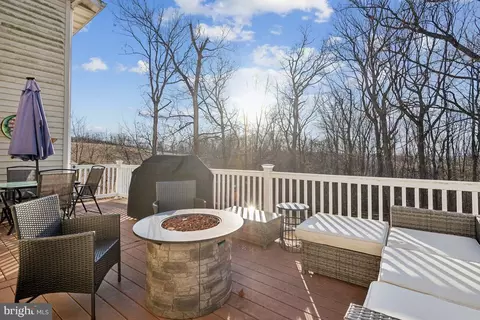 Exterior - 2294 Albert Rill Rd, Hampstead, MD 21074 photo 5 of 9