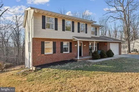 Exterior - 2294 Albert Rill Rd, Hampstead, MD 21074 photo 3 of 9