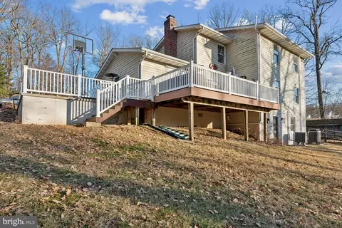 Exterior - 2294 Albert Rill Rd, Hampstead, MD 21074 photo 7 of 9