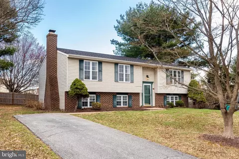 681 Sunflower Ct, Westminster, MD 21157
