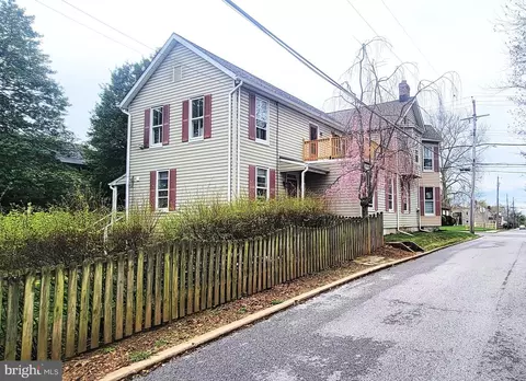 143 E Green St, Westminster, MD 21157 photo 4