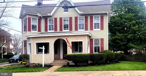 143 E Green St, Westminster, MD 21157 photo 2