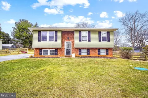 803 Wilda Dr, Westminster, MD 21157