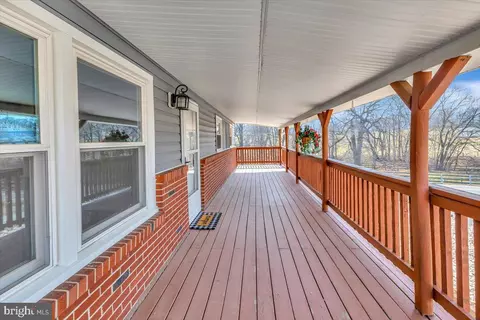 5705 Cabbage Spring Rd, Mount Airy, MD 21771 photo 2