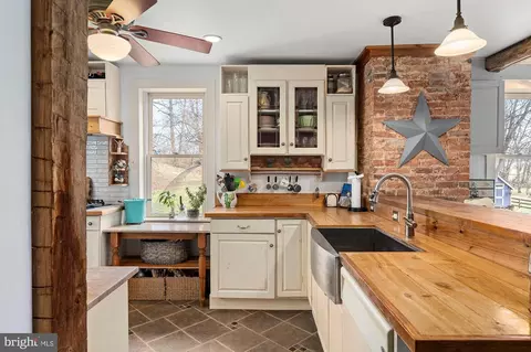 Kitchen - 172 Leppo Rd, Westminster, MD 21158 photo 2 of 7