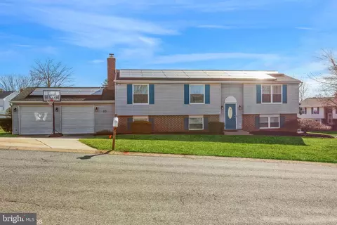 93 W Sunshine Way, Westminster, MD 21157