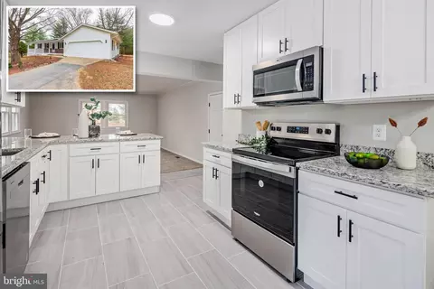 7027 Carmae Rd, Sykesville, MD 21784