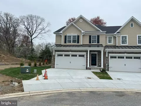 1708 Botanical Ct #20, Sykesville, MD 21784