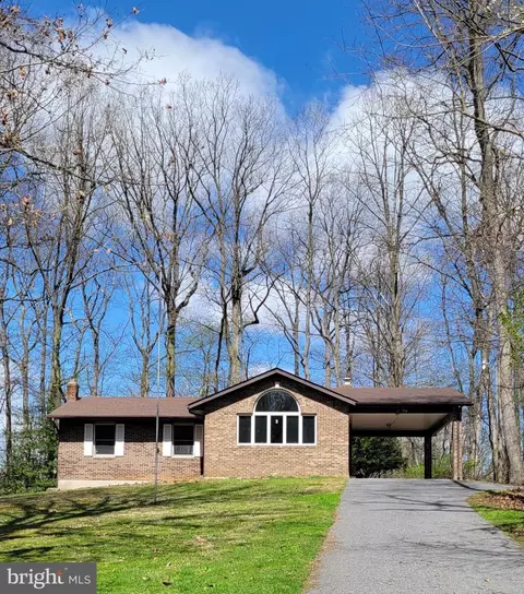 3094 Laverne Ct, Hampstead, MD 21074