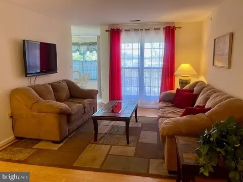 Living - 3810 Normandy Dr #3B, Hampstead, MD 21074 photo 1 of 1