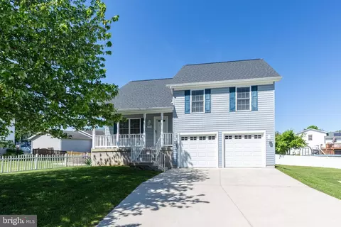 3870 Yellowstone Ct, Hampstead, MD 21074