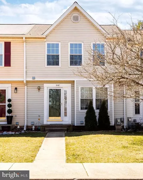 848 Medinah Cir, Westminster, MD 21158