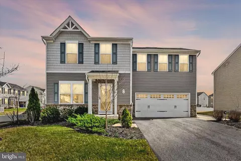 16 Grant St, Taneytown, MD 21787