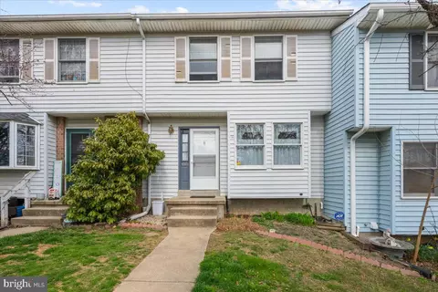 4326 Sycamore Dr, Hampstead, MD 21074