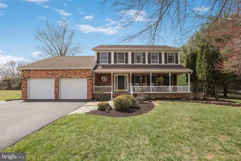 1050 Huntfield Rd, Westminster, MD 21157