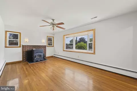 Living - 812 William Ave, Westminster, MD 21157 photo 1 of 2