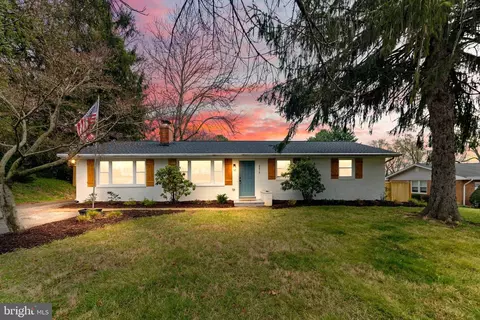 6615 Monroe Ave, Sykesville, MD 21784