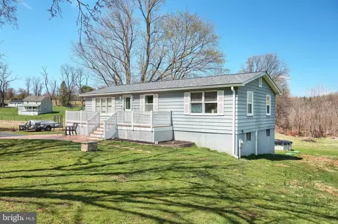 2462 Manchester Rd, Westminster, MD 21157
