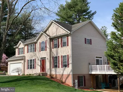 16 Fitzhugh Ave, Westminster, MD 21157