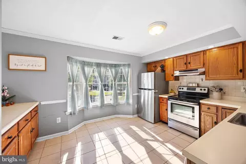 Kitchen - 458 Silver Ct, Westminster, MD 21158 photo 2 of 3