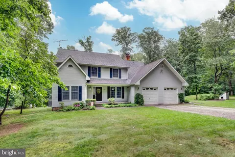 2744 Church Ln, Taneytown, MD 21787