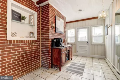 Entry Way - 237 Bezold Ave, Westminster, MD 21157 photo 3 of 4