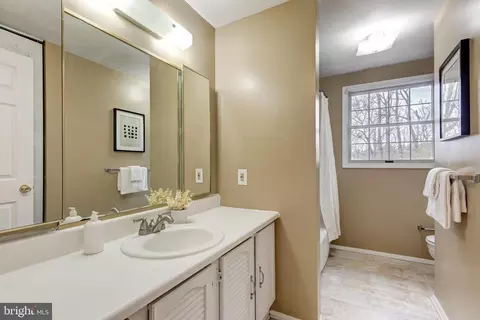 Bath - 641 Hook Rd, Westminster, MD 21157 photo 4 of 4