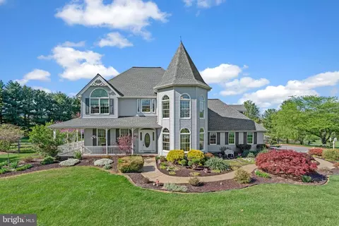 6200 Deanna Dr, Sykesville, MD 21784