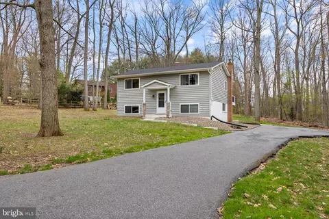 5006 Roller Rd, Manchester, MD 21102