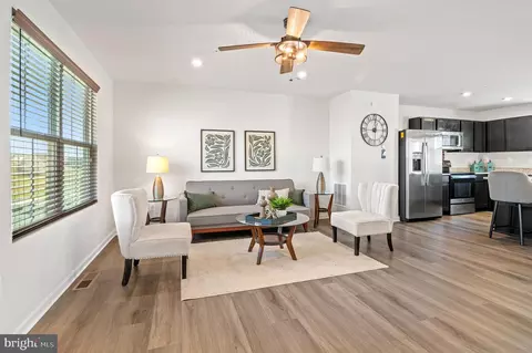 49 Bristoe Station Rd, Taneytown, MD 21787