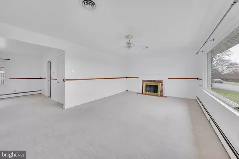 4138 Hillcrest Ave, Hampstead, MD 21074 photo 3