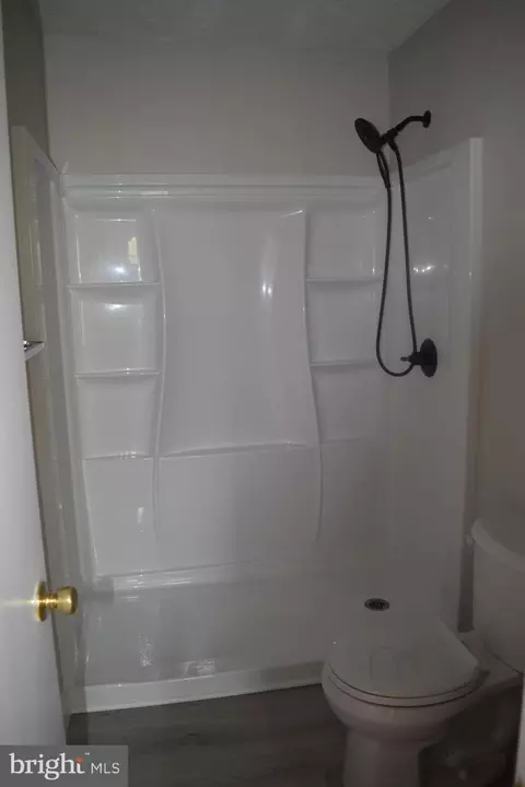 Bath - 791 Windsor Ct, Westminster, MD 21158 photo 4 of 7