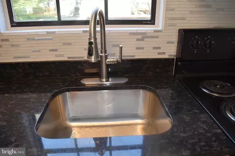 Kitchen - 791 Windsor Ct, Westminster, MD 21158 photo 3 of 4