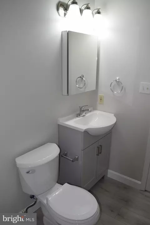 Bath - 791 Windsor Ct, Westminster, MD 21158 photo 6 of 7