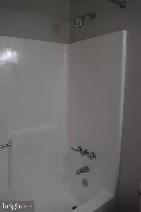 Bath - 791 Windsor Ct, Westminster, MD 21158 photo 7 of 7
