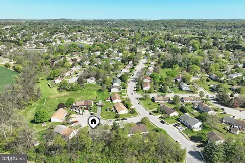View/Area - 307 Wampler Ct, Westminster, MD 21158 photo 7 of 10