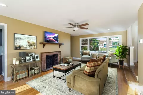 1307 Summit St, Hampstead, MD 21074 photo 4