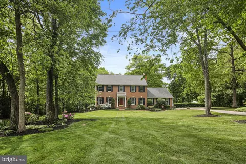 2404 Fairway Oaks Ct, Hampstead, MD 21074