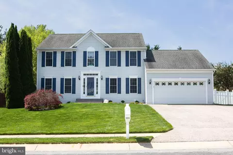 897 Caren Dr, Eldersburg, MD 21784