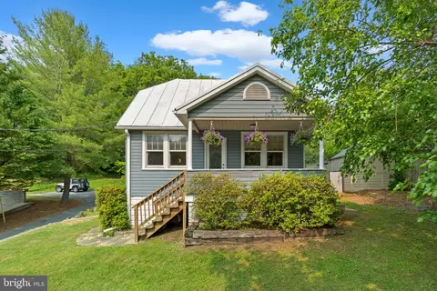 7517 Main St, Sykesville, MD 21784