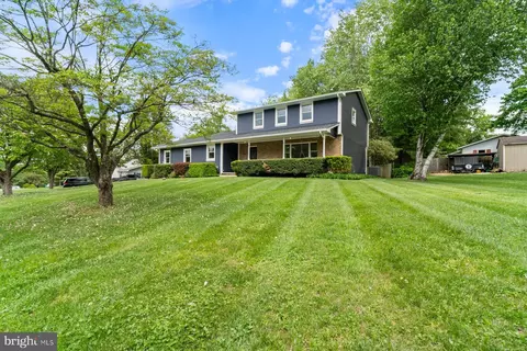 915 Lorraine Dr, Finksburg, MD 21048