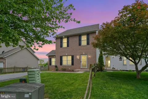 325 Goldenrod Ct, Westminster, MD 21157