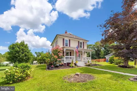 Exterior - 317 Thomas St, Union Bridge, MD 21791 photo 6 of 6