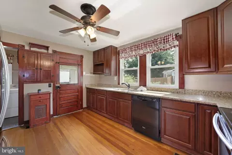 Kitchen - 317 Thomas St, Union Bridge, MD 21791 photo 2 of 3